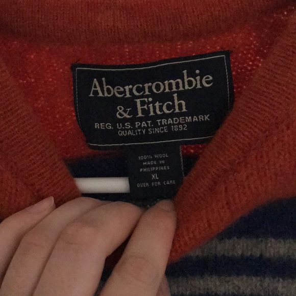 Sweater - Picture 2 of 2